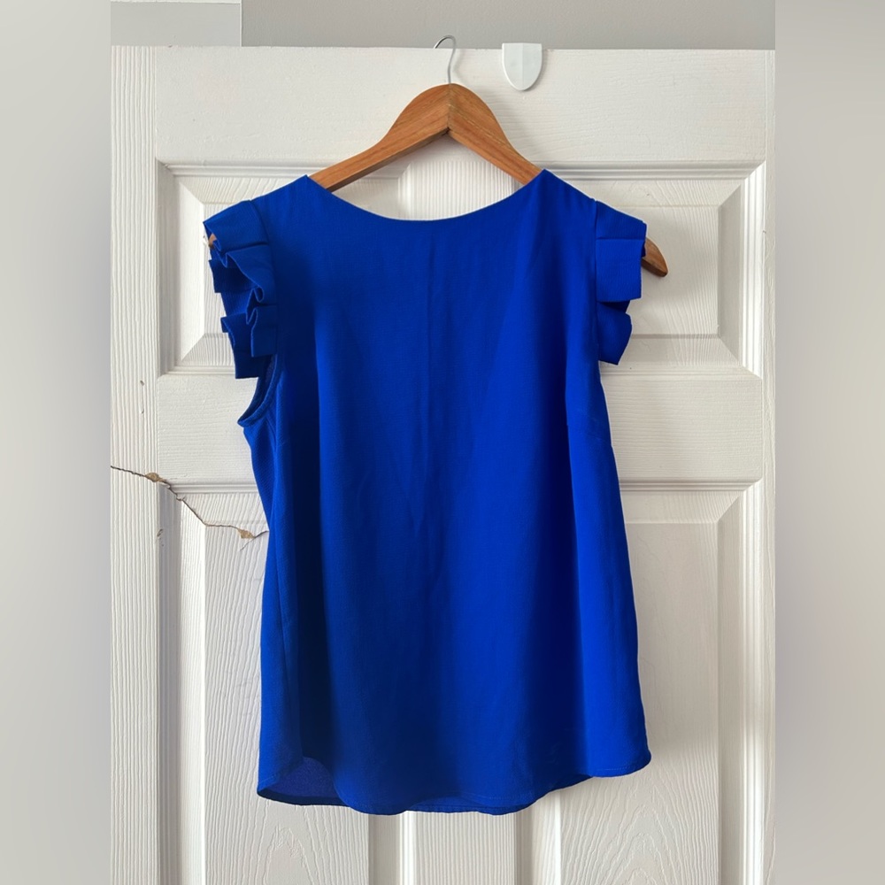 Beautiful Blue monteau top